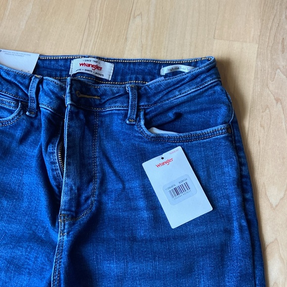 Wrangler high rise bold boot cut jeans 6 - Picture 2 of 8